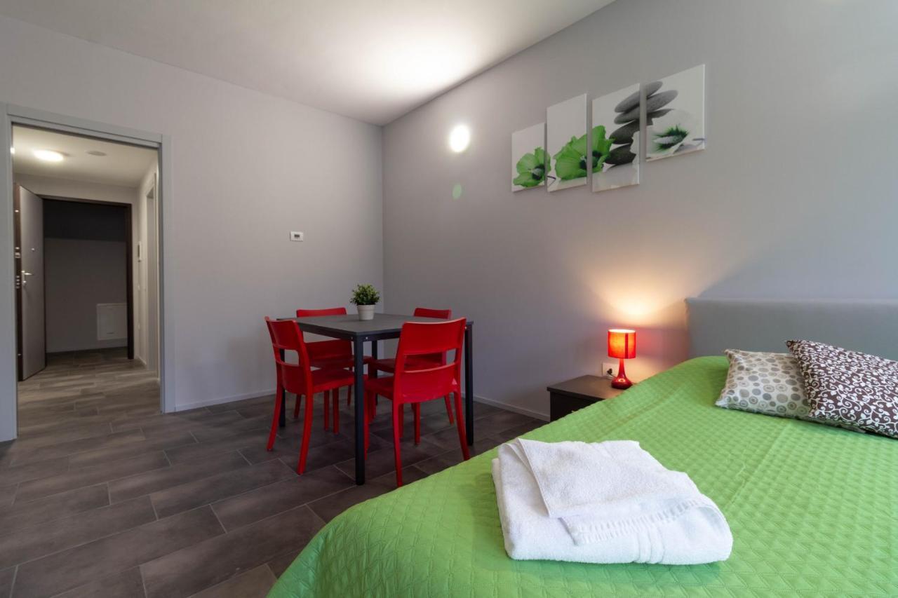 Lime Apartment - Affitti Brevi Italia Lecco Exterior foto